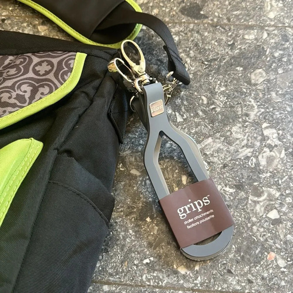 JJ Cole black/lime/gray pattern multi compartment adjustable strap diaper bag - Picture 6 of 13